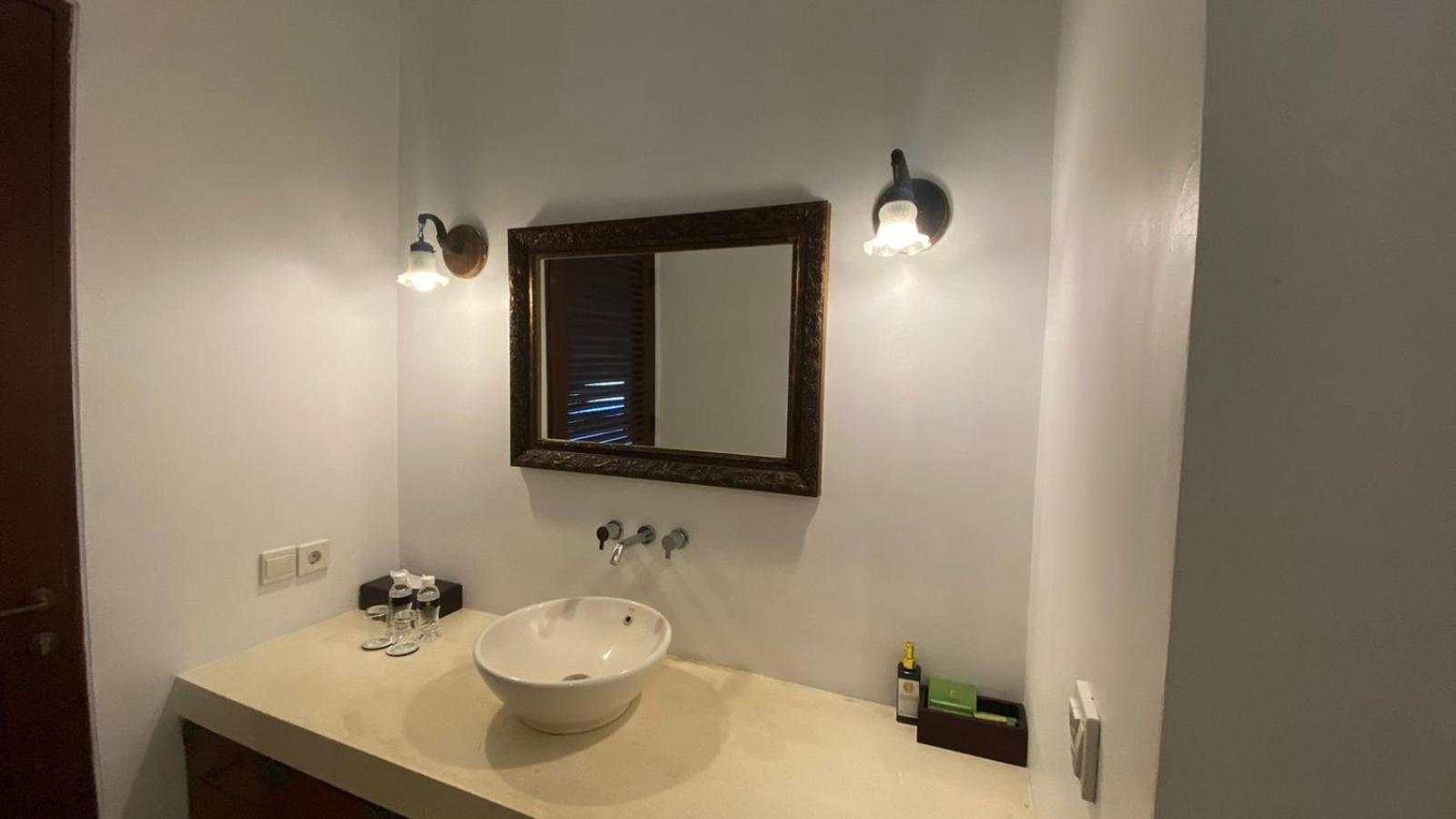 Djabu Canggu Beach Villa Экстерьер фото